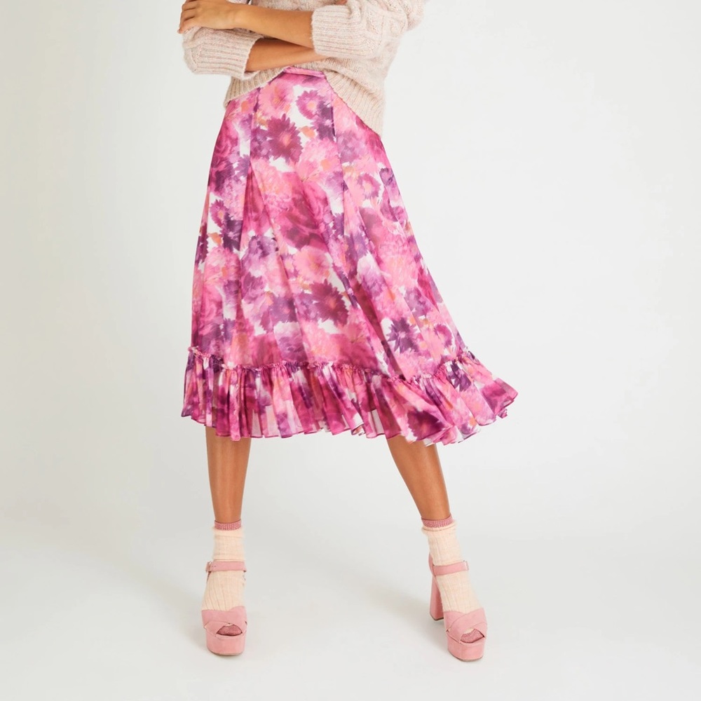 Love shack fancy skirt 🌸